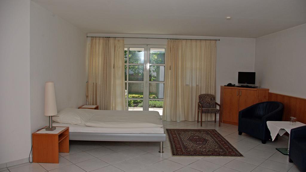 Hotel Alte Bruecke Bad Homburg vor der Höhe Δωμάτιο φωτογραφία