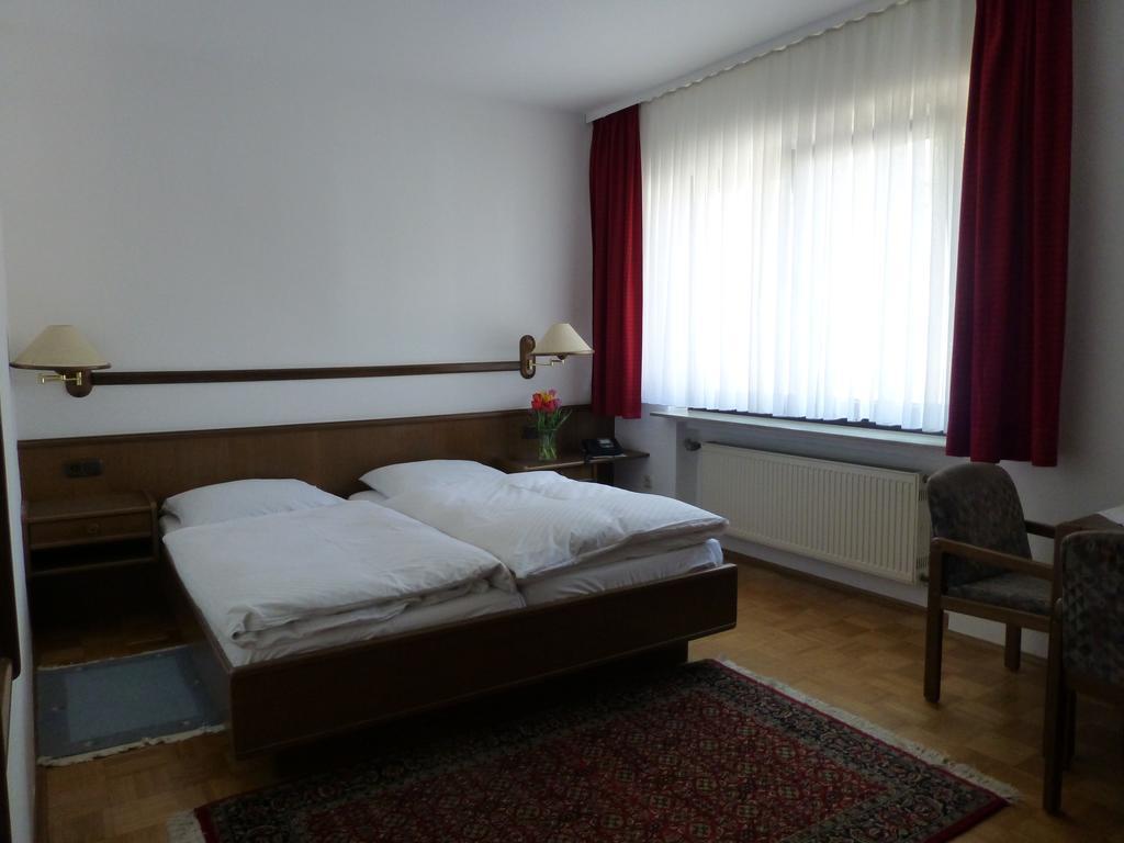 Hotel Alte Bruecke Bad Homburg vor der Höhe Δωμάτιο φωτογραφία